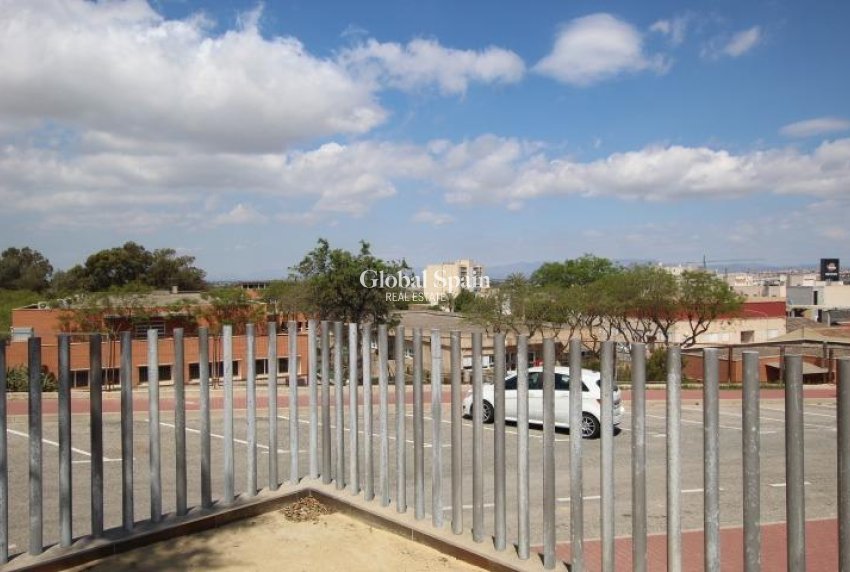 Revente - MAISON -
GUARDAMAR DEL SEGURA