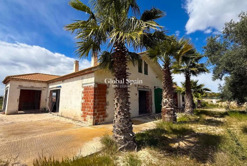Revente - MAISON -
GUARDAMAR DEL SEGURA