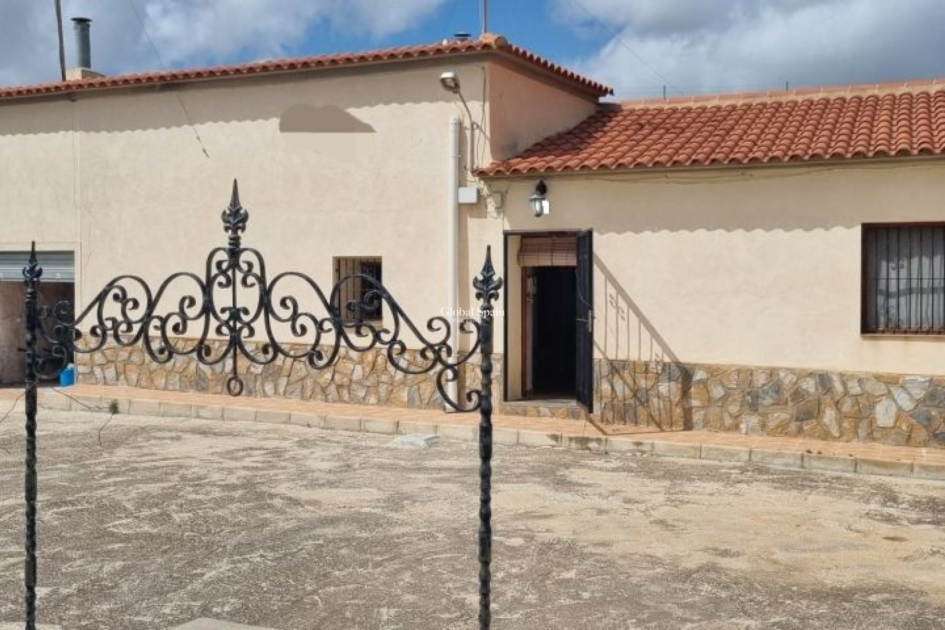 Revente - MAISON -
HONDÓN DE LAS NIEVES - Inland