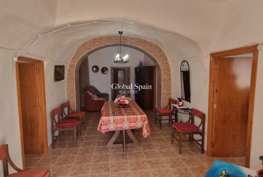 Revente - MAISON -
HONDÓN DE LAS NIEVES - Inland