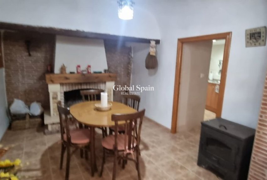 Revente - MAISON -
HONDÓN DE LAS NIEVES - Inland