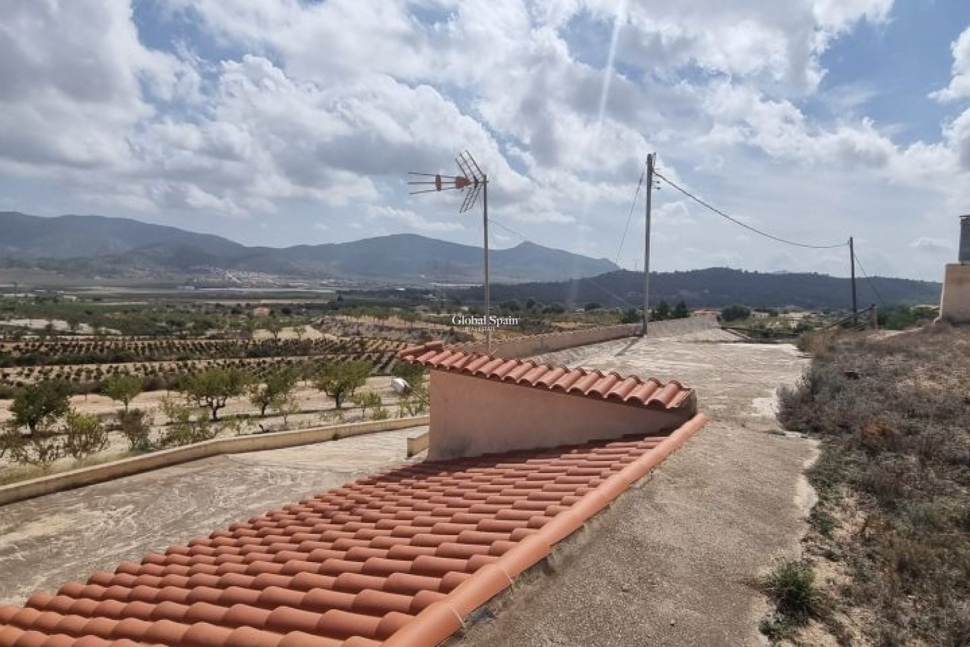 Revente - MAISON -
HONDÓN DE LAS NIEVES - Inland