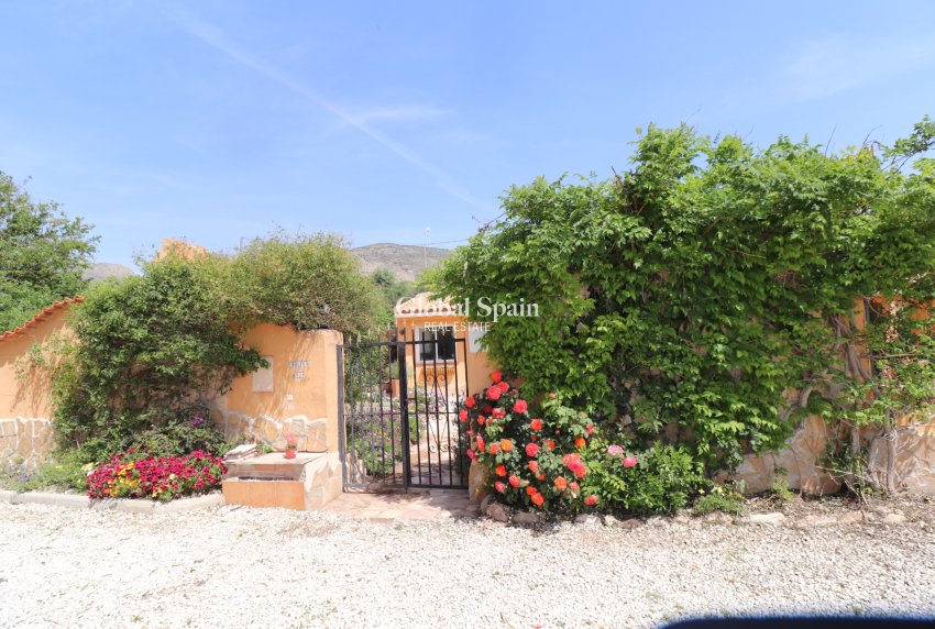 Revente - MAISON -
HONDÓN DE LAS NIEVES - Inland