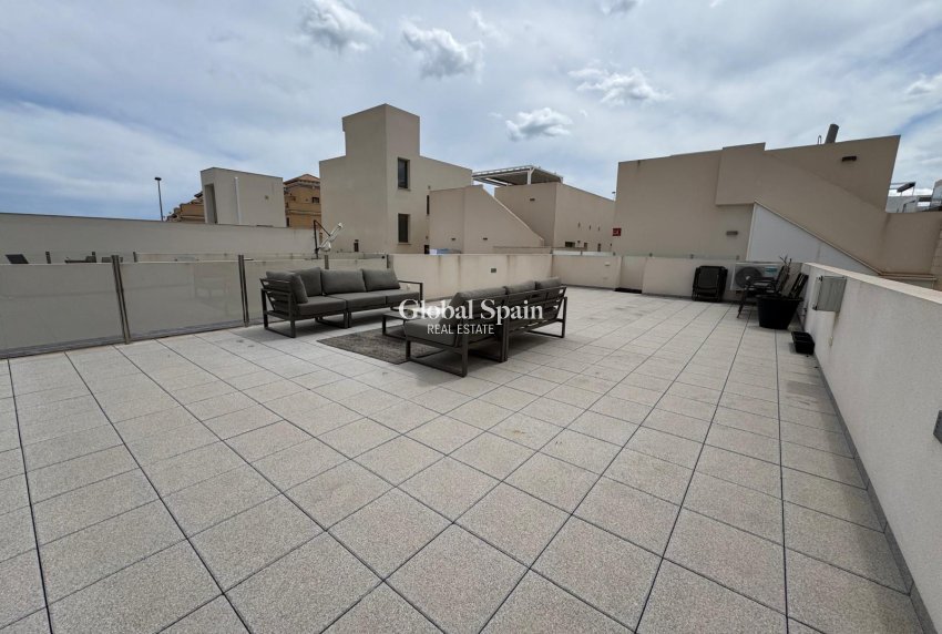 Revente - Maison individuelle -
ORIHUELA - Costa Blanca Sur