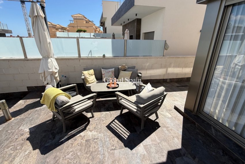 Revente - Maison individuelle -
ORIHUELA - Costa Blanca Sur