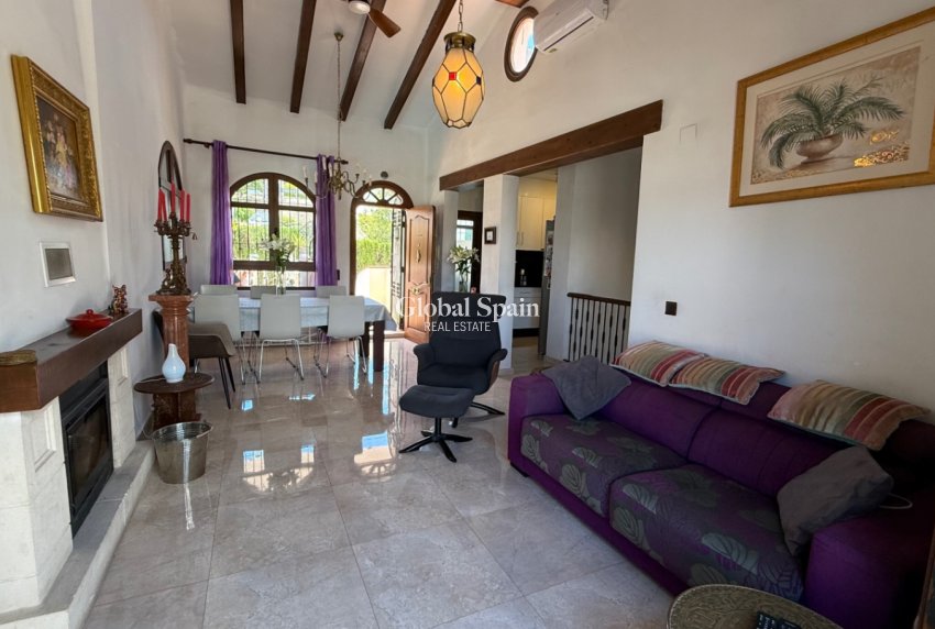 Revente - Maison individuelle -
ORIHUELA - Costa Blanca Sur