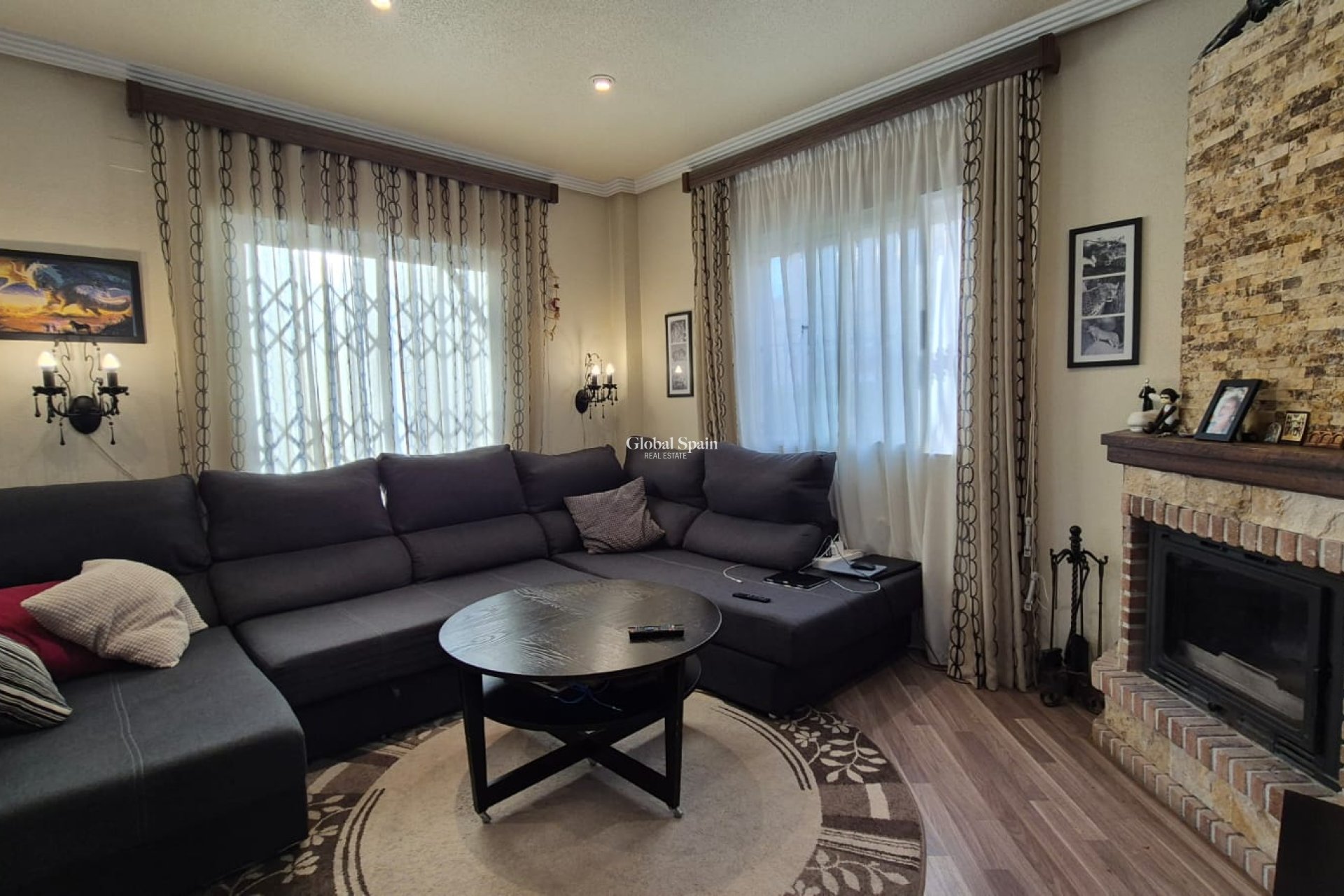 Revente - Maison individuelle -
ORIHUELA COSTA - Costa Blanca Sur