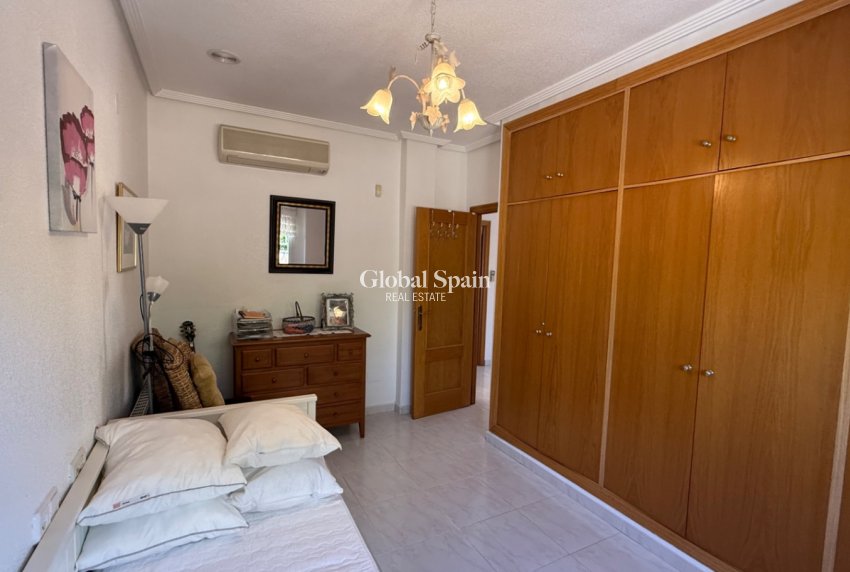 Revente - Maison individuelle -
ORIHUELA COSTA - Costa Blanca Sur