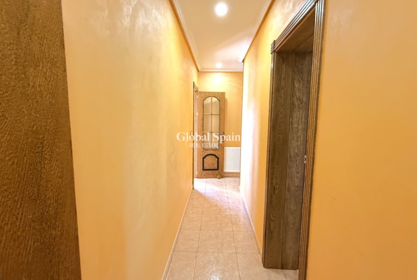 Revente - Maison individuelle -
PILAR DE LA HORADADA - Costa Blanca Sur