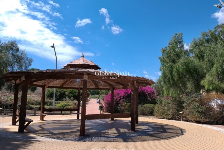 Revente - Maison individuelle -
TORREVIEJA - Costa Blanca Sur