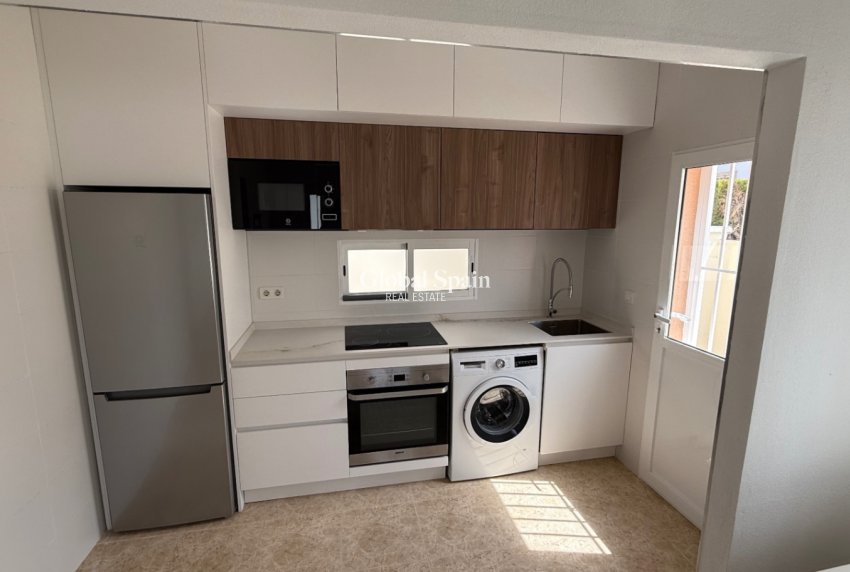 Revente - Maison individuelle -
TORREVIEJA - Costa Blanca Sur