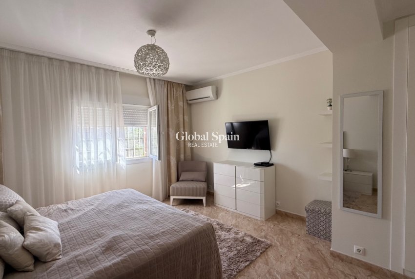 Revente - Maison individuelle -
TORREVIEJA - Costa Blanca Sur