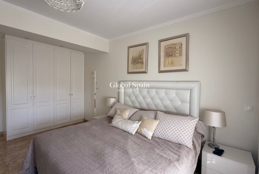 Revente - Maison individuelle -
TORREVIEJA - Costa Blanca Sur