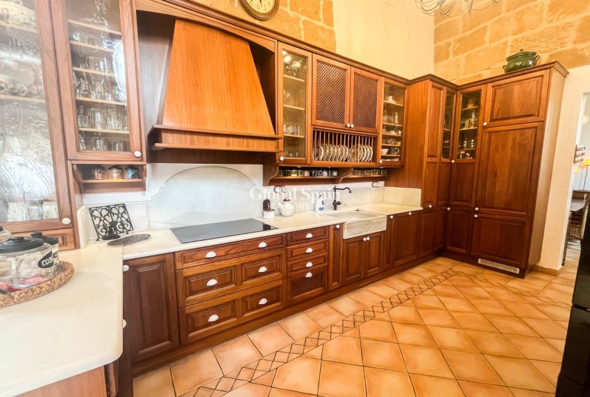 Revente - MAISON -
JÁVEA