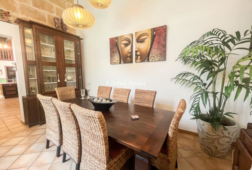 Revente - MAISON -
JÁVEA