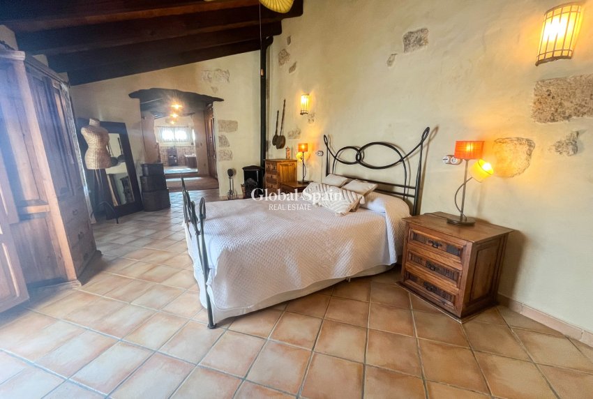 Revente - MAISON -
JÁVEA