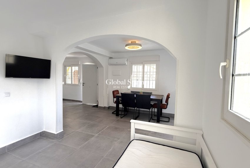 Revente - Maison jumelée -
ORIHUELA - Costa Blanca Sur