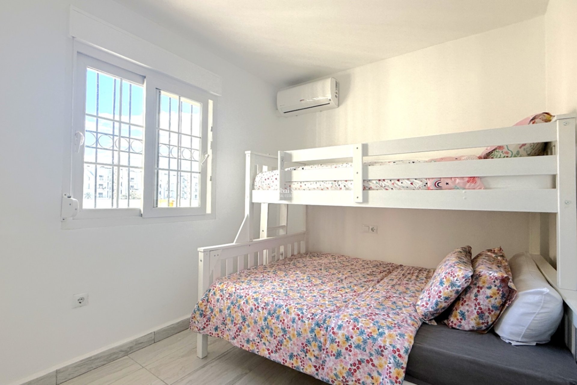 Revente - Maison jumelée -
ORIHUELA - Costa Blanca Sur