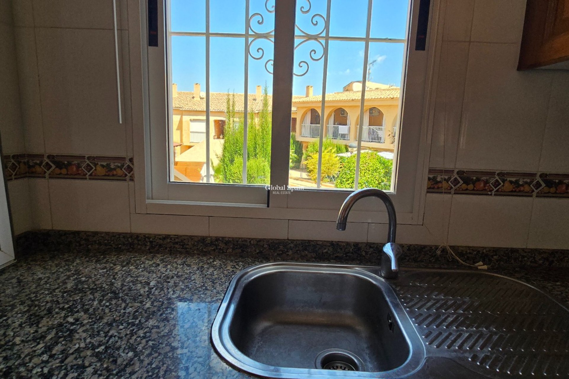 Revente - MAISON -
L'ALBIR - center