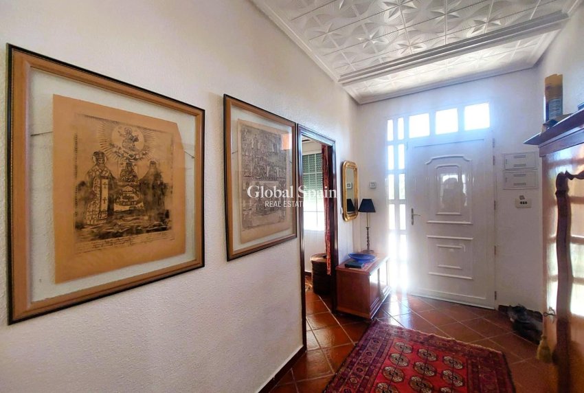 Revente - MAISON -
LA MARINA - Costa Blanca