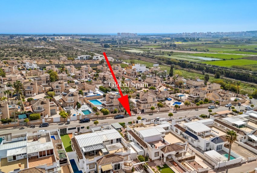 Revente - MAISON -
LA MARINA - Costa Blanca