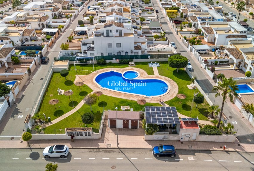 Revente - MAISON -
LA MARINA - Costa Blanca