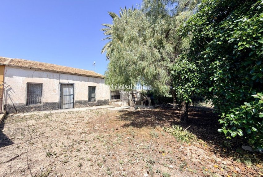 Revente - MAISON -
LA MARINA - Costa Blanca