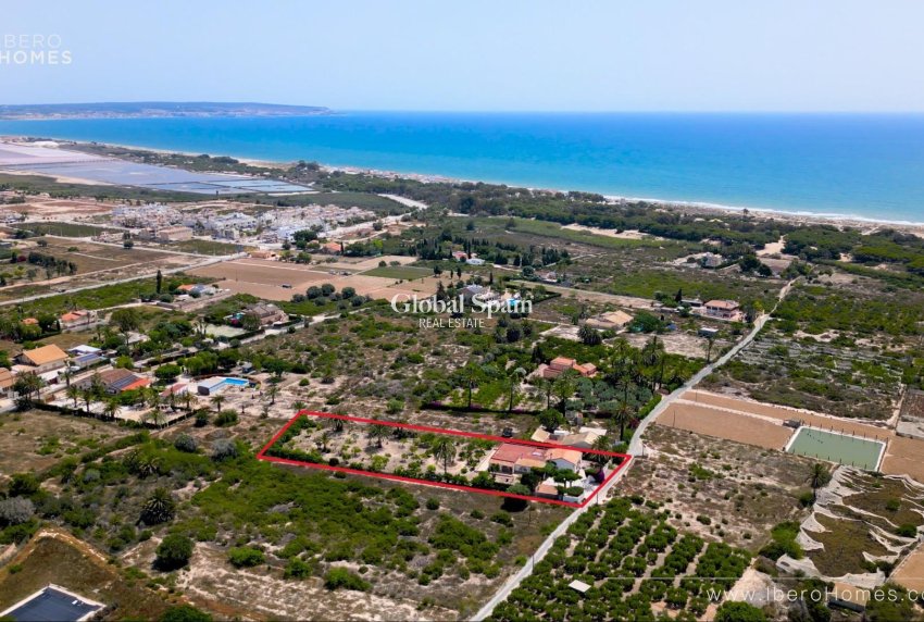 Revente - MAISON -
LA MARINA - Costa Blanca