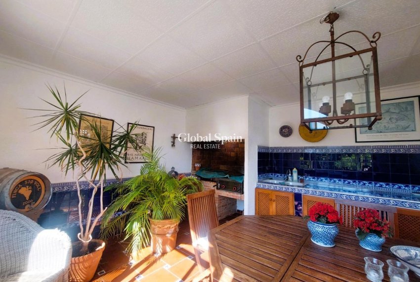 Revente - MAISON -
LA MARINA - Costa Blanca