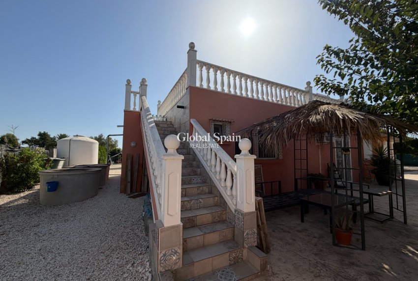 Revente - MAISON -
LA MARINA - Elche / Elx