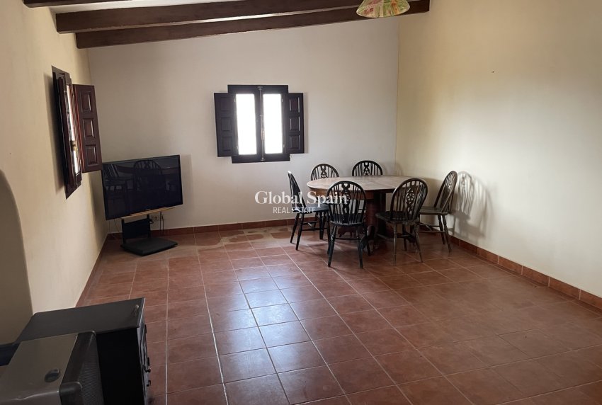 Revente - MAISON -
LA PINILLA - Inland
