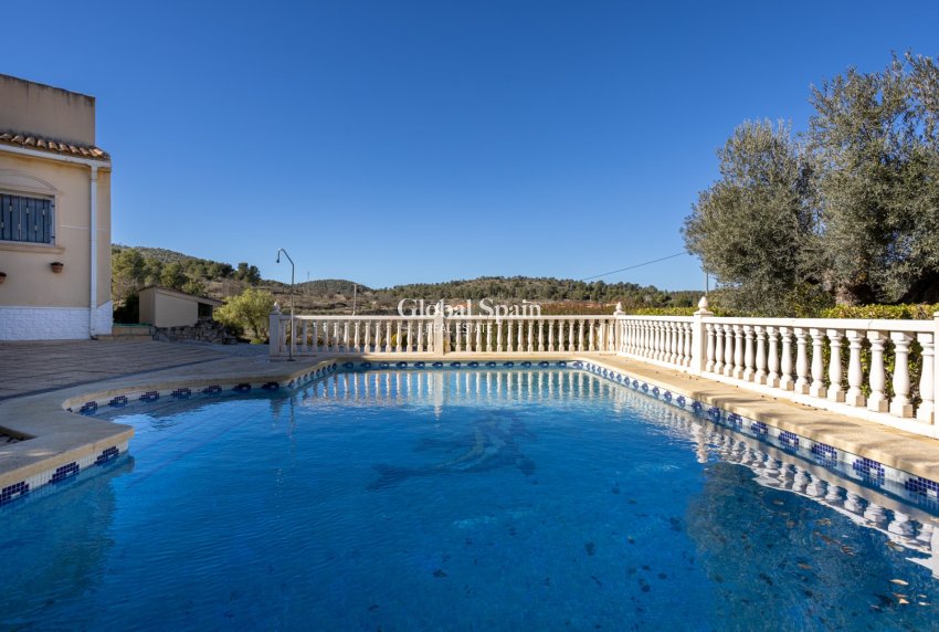 Revente - MAISON -
LA ZARZA - Inland