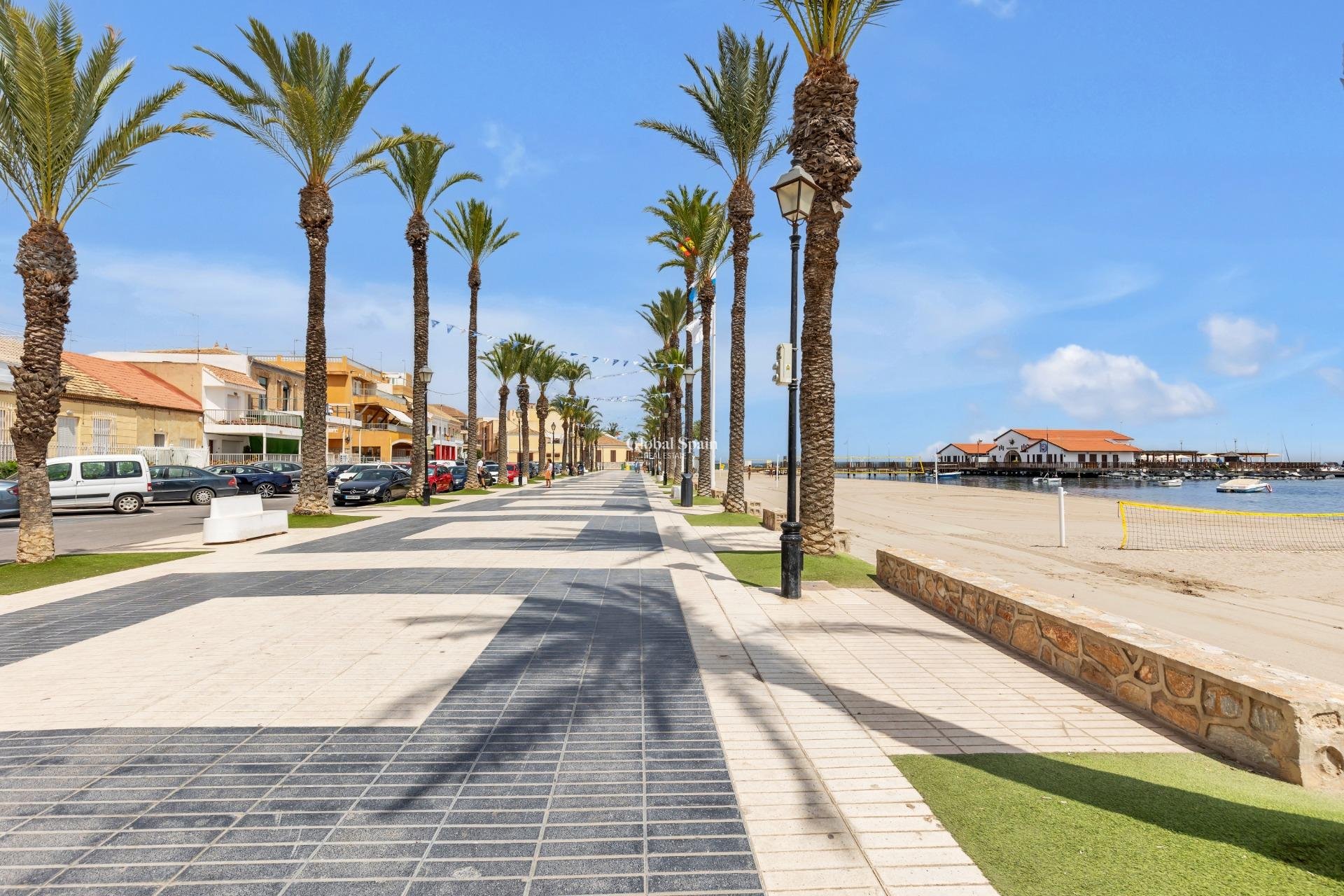 Revente - MAISON -
LOS ALCÁZARES - Centro