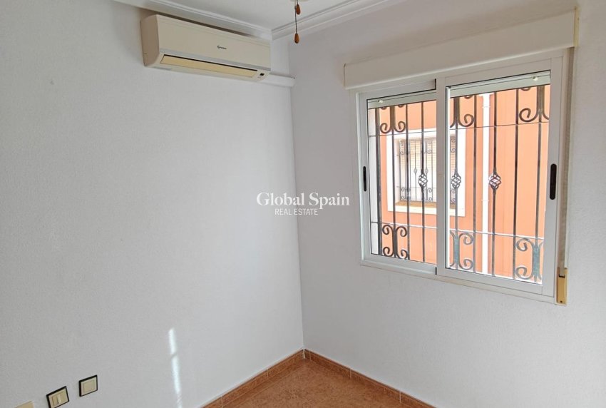 Revente - MAISON -
LOS MONTESINOS - Costa Blanca Sur