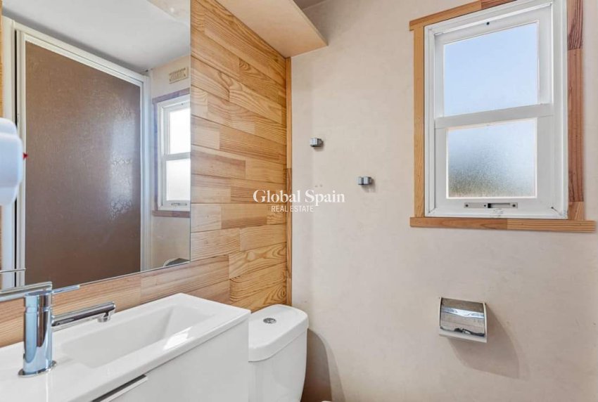 Revente - MAISON -
LOS MONTESINOS - Costa Blanca