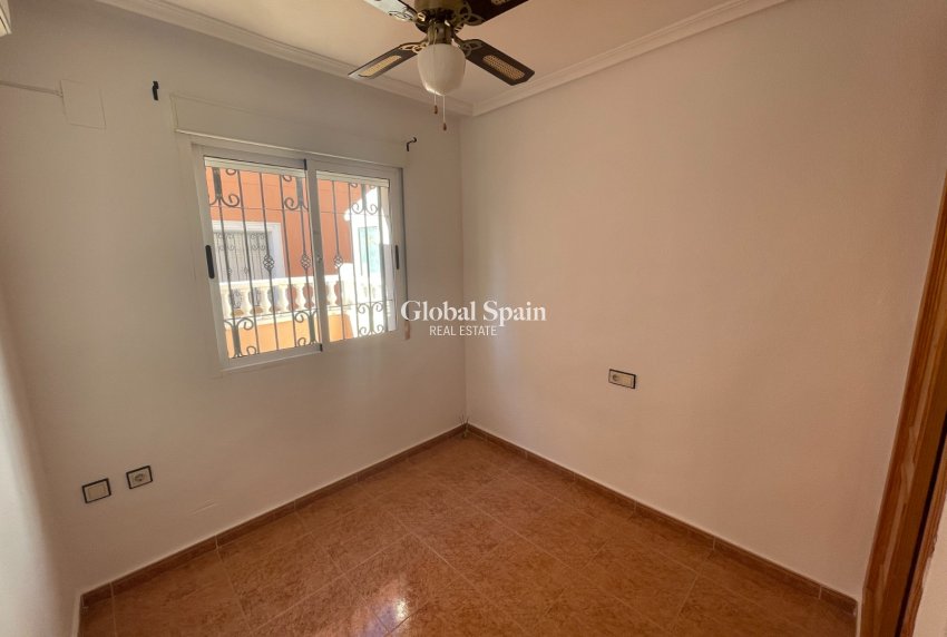 Revente - MAISON -
LOS MONTESINOS - Costa Blanca