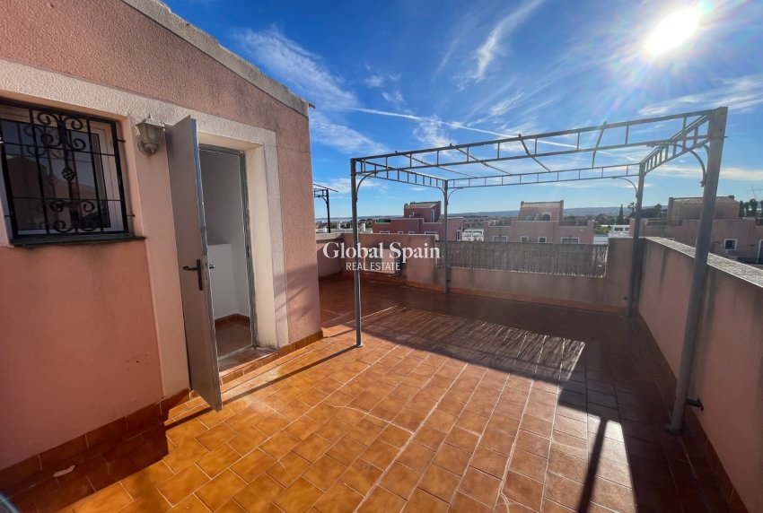 Revente - MAISON -
LOS MONTESINOS - Costa Blanca