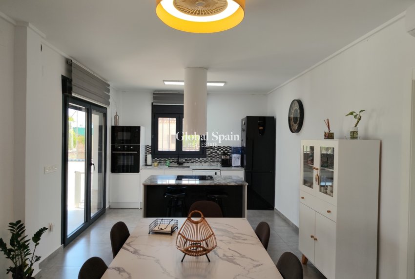 Revente - MAISON -
LOS MONTESINOS - Costa Blanca