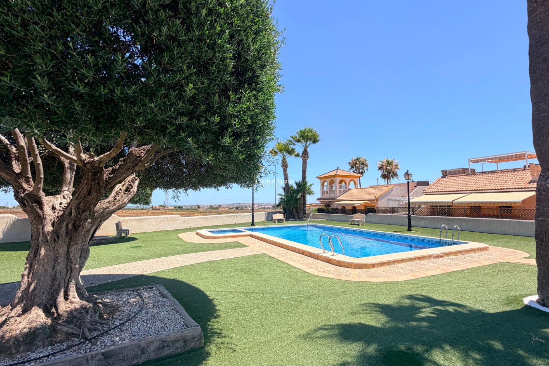 Revente - MAISON -
LOS MONTESINOS - Costa Blanca