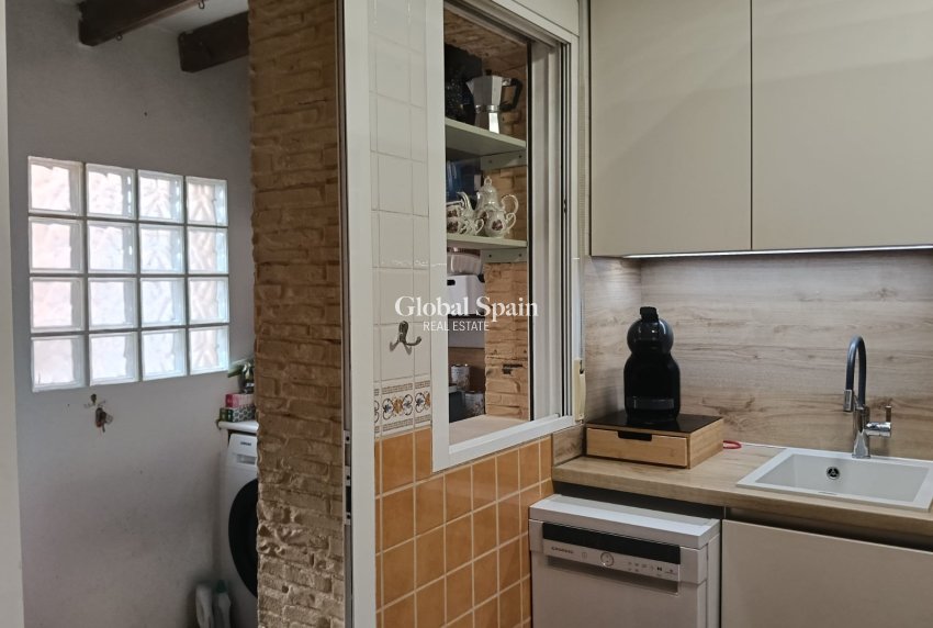 Revente - MAISON -
LOS MONTESINOS - La Herrada