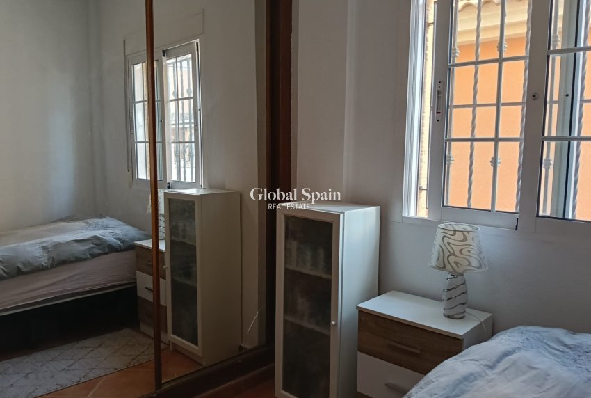 Revente - MAISON -
LOS MONTESINOS - La Herrada