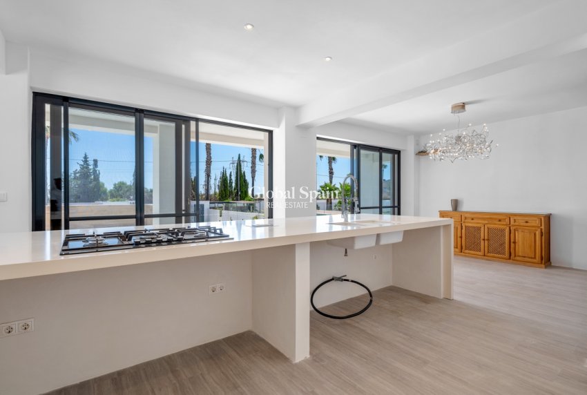 Revente - MAISON -
LOS MONTESINOS - La Herrada
