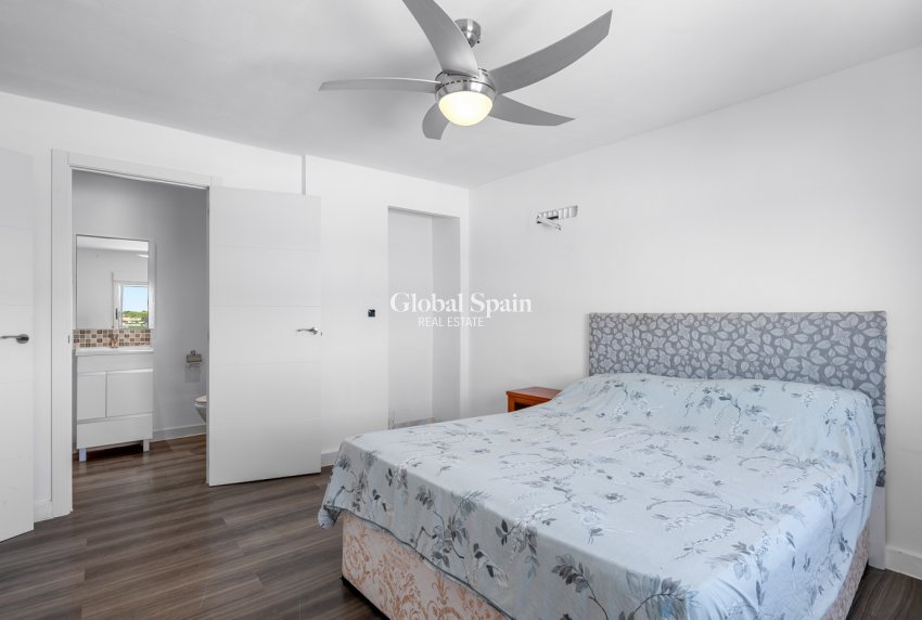 Revente - MAISON -
LOS MONTESINOS - La Herrada