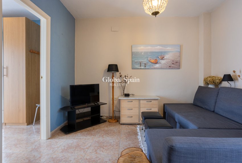 Revente - Maison mitoyenne / Maison de ville -
TORREVIEJA - La Siesta