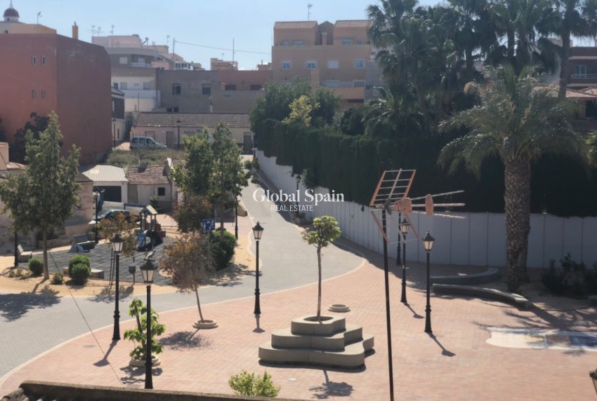 Revente - Maison mitoyenne -
SAN MIGUEL DE SALINAS - Costa Blanca Sur