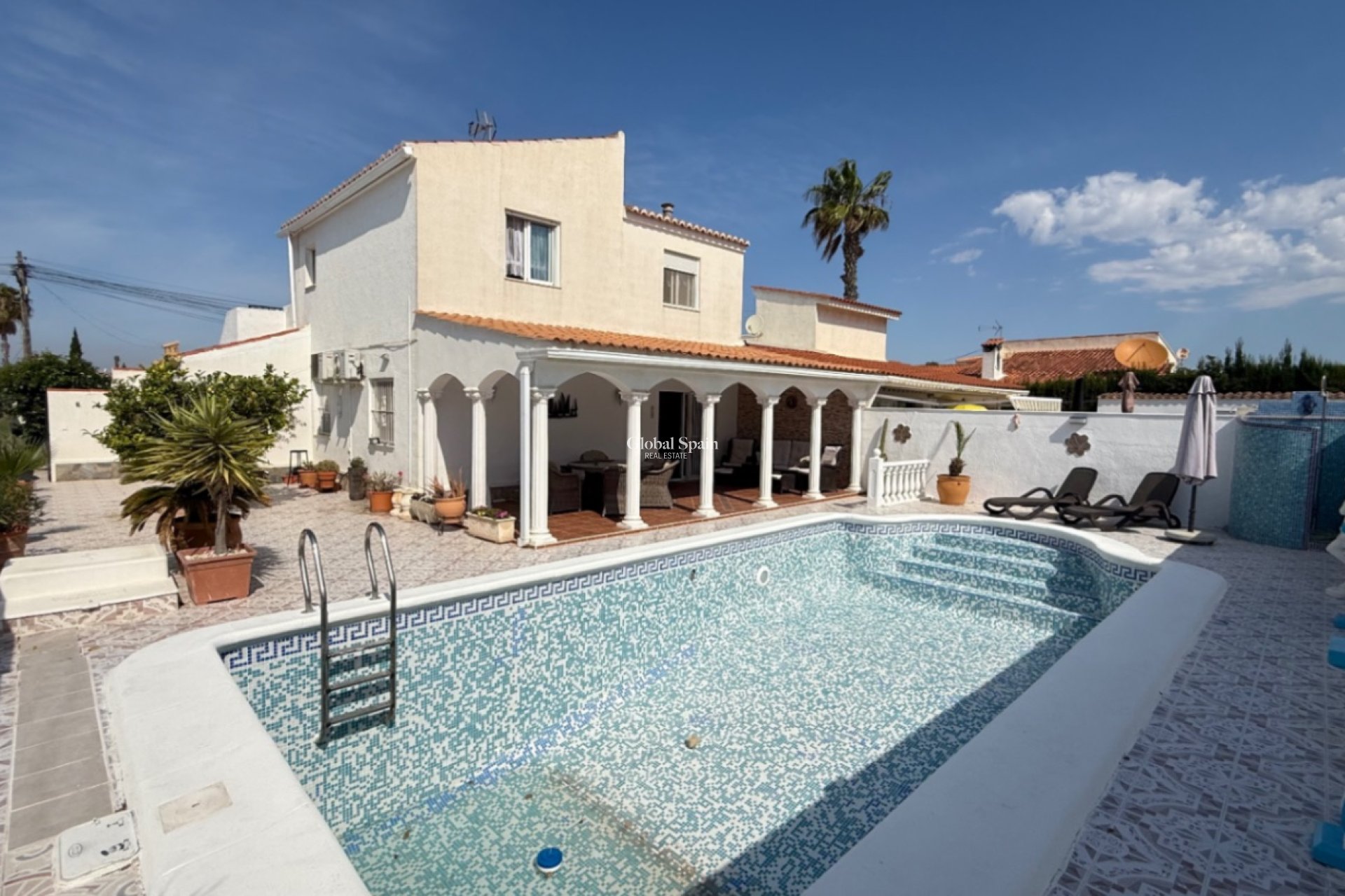 Revente - Maison mitoyenne -
TORREVIEJA - Costa Blanca Sur