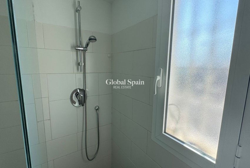 Revente - Maison mitoyenne -
TORREVIEJA - Costa Blanca Sur