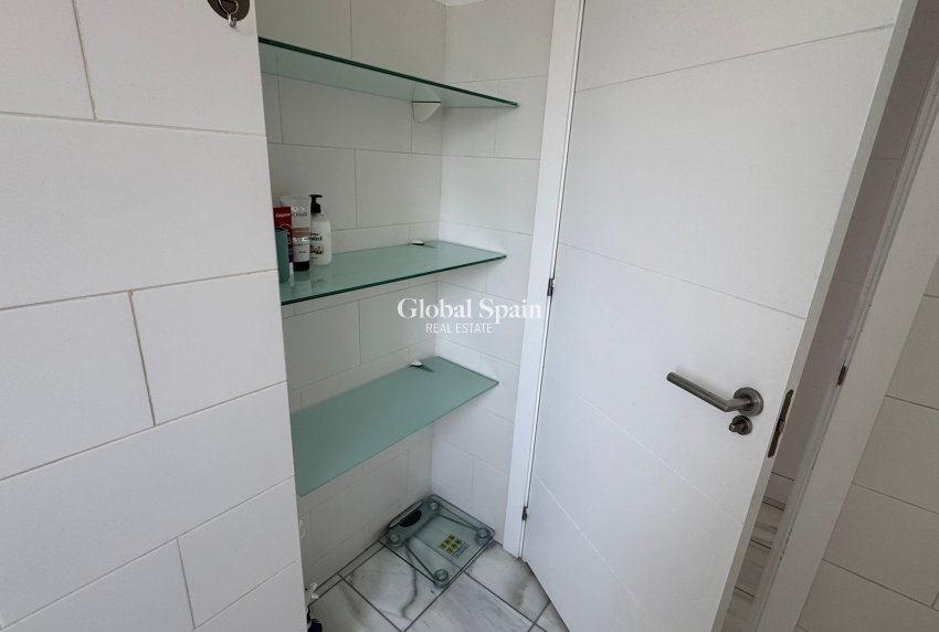 Revente - Maison mitoyenne -
TORREVIEJA - Costa Blanca Sur