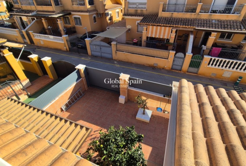 Revente - Maison mitoyenne -
TORREVIEJA - Costa Blanca Sur