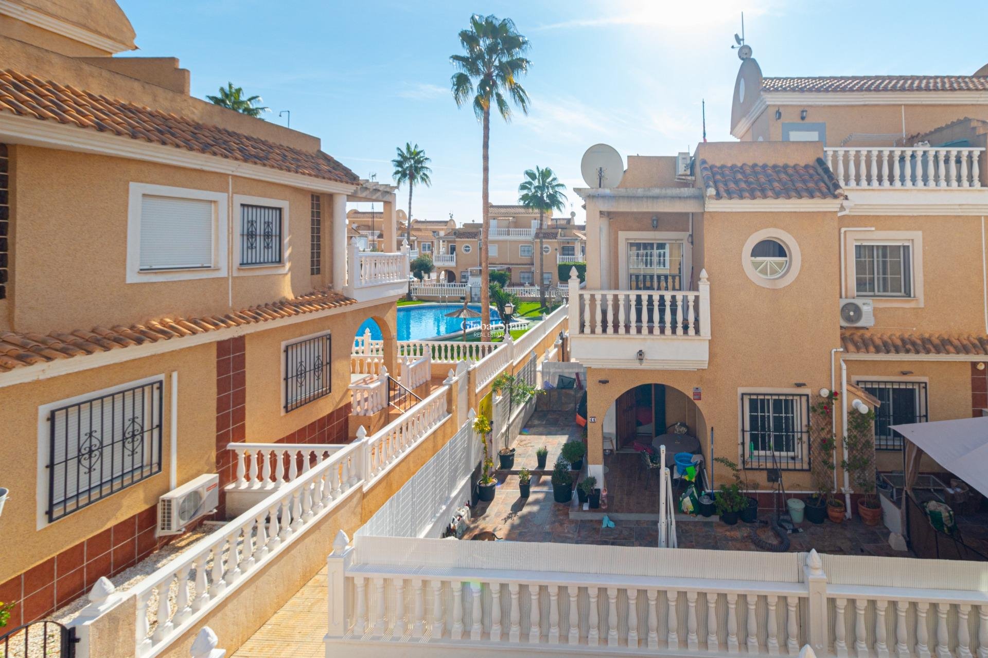Revente - Maison -
ORIHUELA COSTA - CABO ROIG